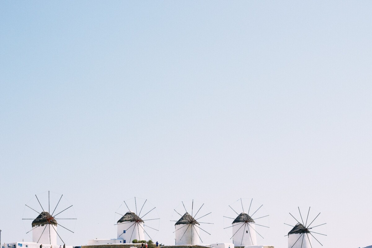 wind mills under blue sky